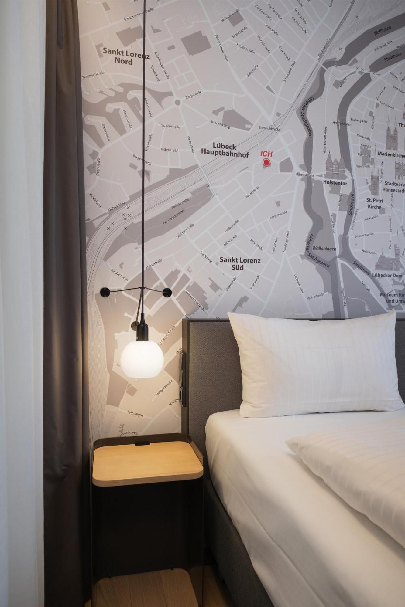 Intercityhotel Luebeck Exterior photo